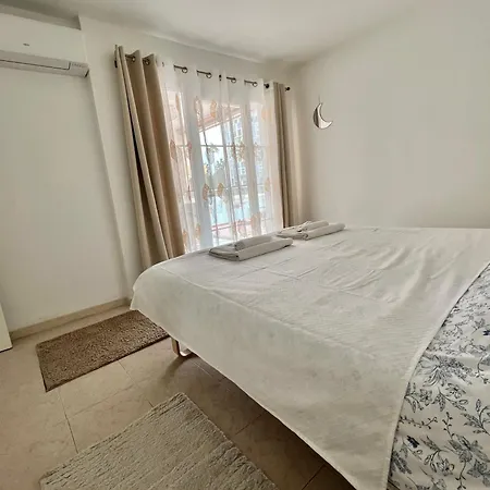 Apartment 3min To The Beach 1 Bedroom Centre *