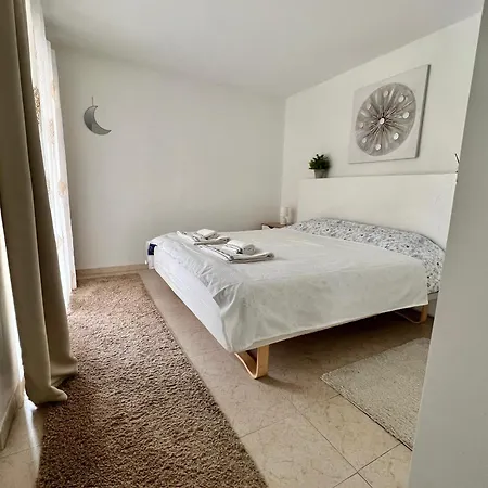 3min To The Beach 1 Bedroom Centre