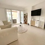 Apartamento 3min To The 1 Bedroom Centre