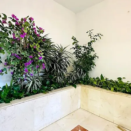 3min To The 1 Bedroom Centre Апартаменти *
